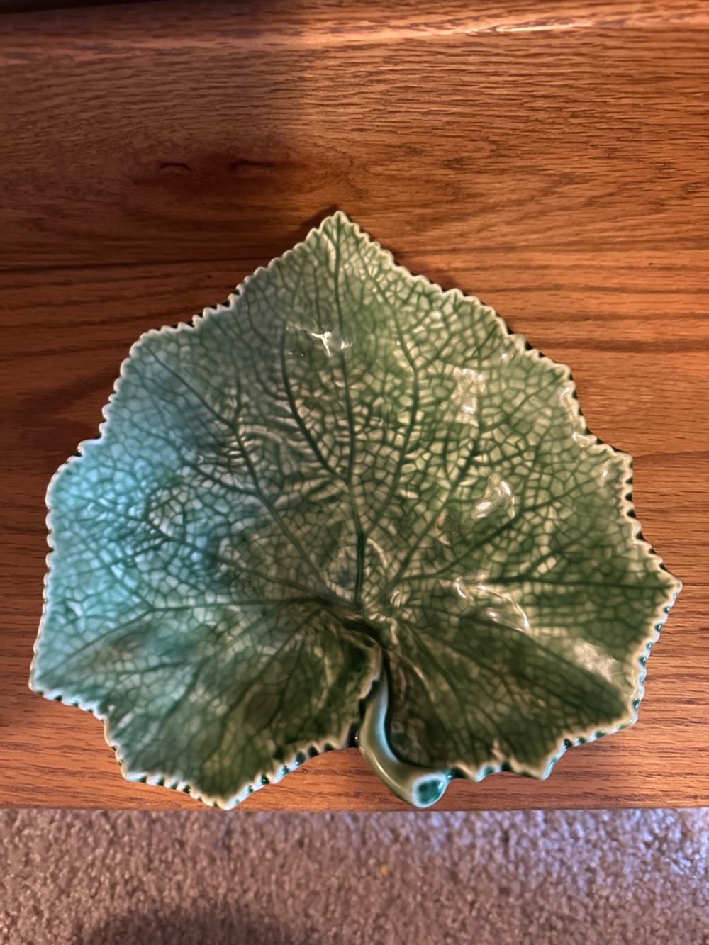 Bordallo Pinheiro Caldas Da Rainha Vintage Green Leaf Dish
